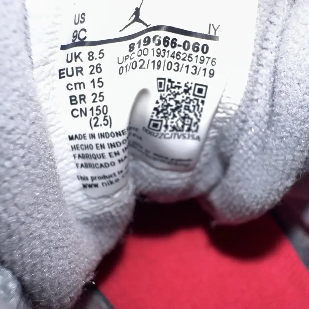 Air Jordan 12 Retro Racer Pink Wolf Grey Toddler 9C 819666-060 Shoes